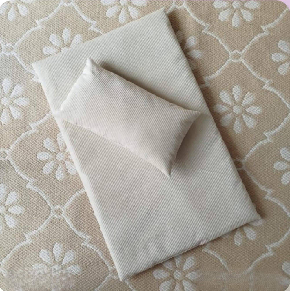 matelas et coussin pour lit poupée IKEA